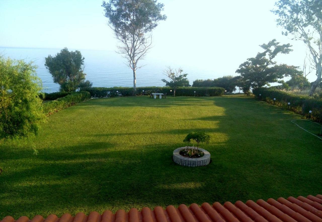 Villa Sea Esta Марониа Екстериор снимка